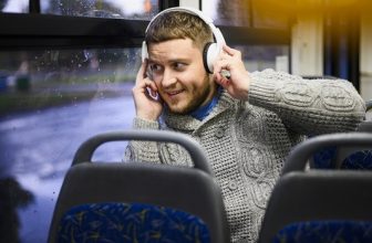 Äänikirjat ja työmatkat Tehokasta ajanhallintaa ja oppimista matkan varrella