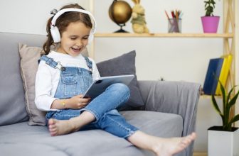 Lastenkirjallisuuden uusi aalto Äänikirjojen vaikutus lapsen kehitykseen